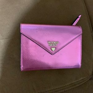 Adorable Victoria’s Secret pink wallet